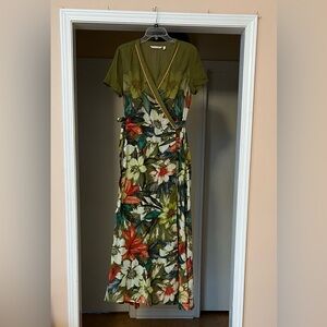 EUC Soft Surroundings lined Floral Cotton Wrap around dress with pockets  MED